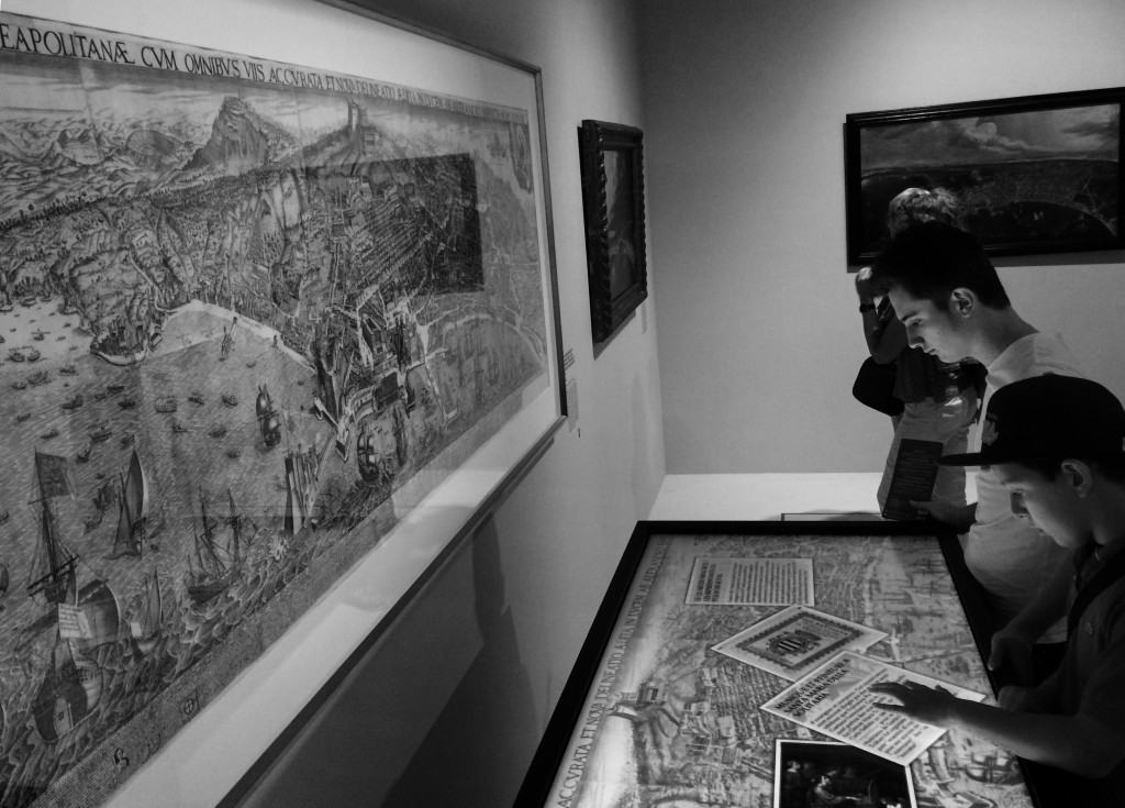Table tactile: Naples a la Renaissance, exposition Musée Fabre, Juill 2015